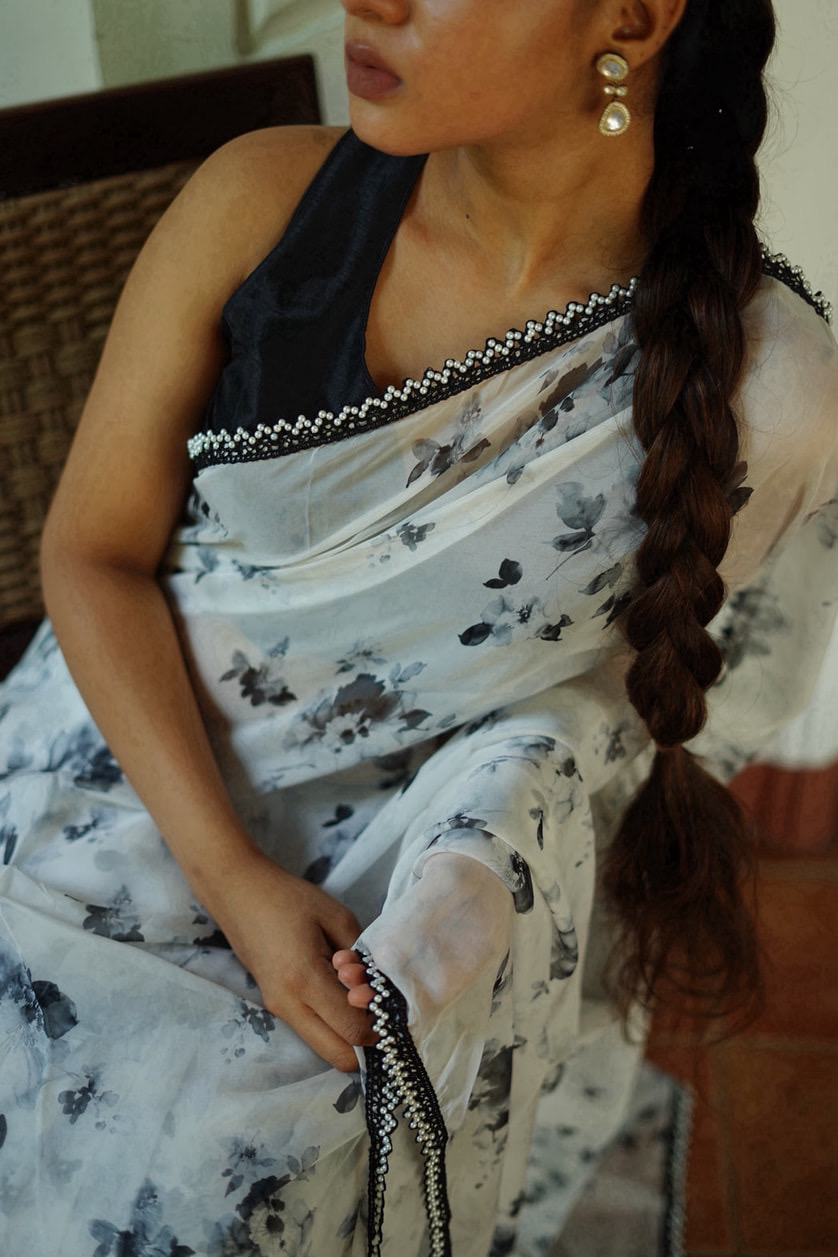 Shalini - Image 4