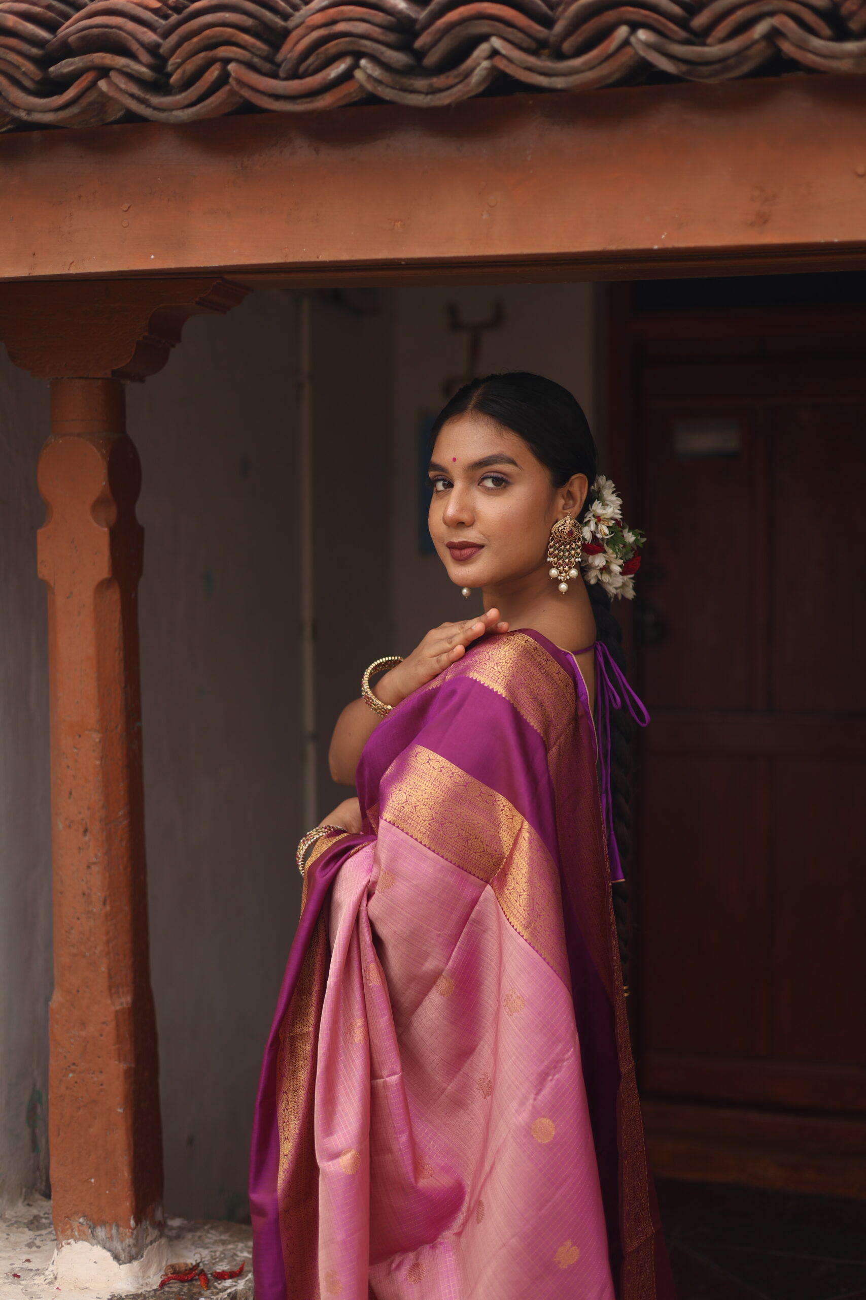 Oviya - Image 8