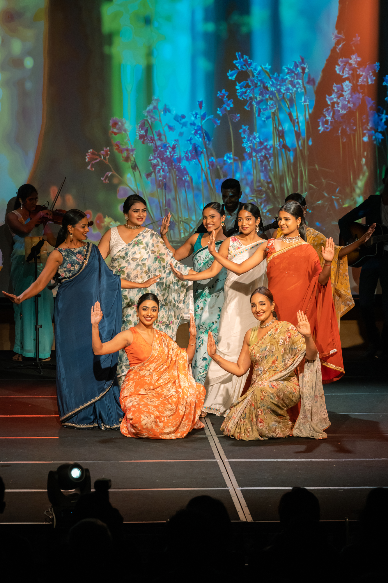 Saree 13 - Image 4